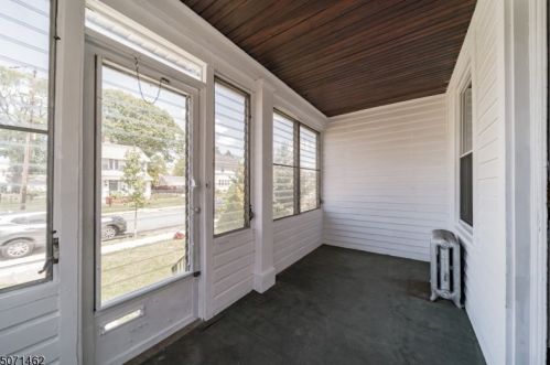 185 Smallwood Ave, Belleville, NJ 07109-1334