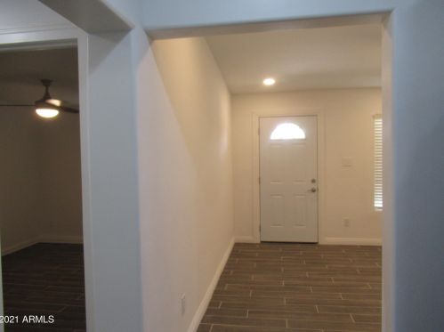 1845 Chipman Rd, Phoenix AZ  85040-2473 exterior