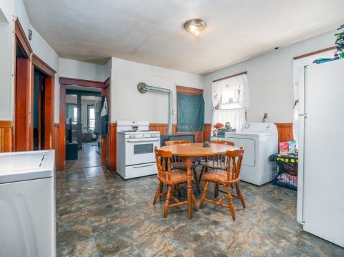 50 Harlem St, Worcester MA 01610-2148 exterior