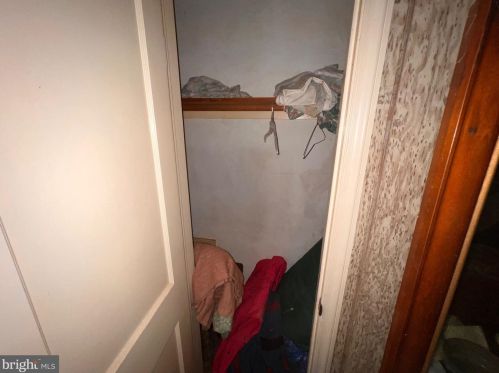 1287 Clements Bridge Rd, West Deptford NJ 08096-3085 exterior