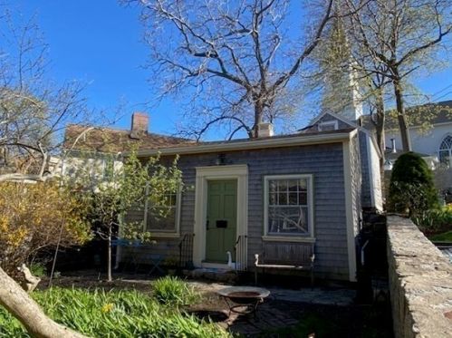 32 Main St, Rockport MA 01966-1512 exterior