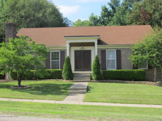 8620 Wooded Glen Rd, Louisville, KY 40220-2969