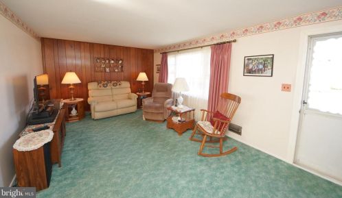 27 Jamaica Way, Trenton NJ 08610-1314 exterior