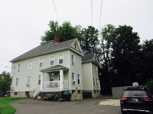 128 Main St, Montgomery MA  01085-3309 exterior