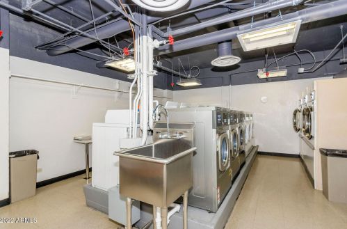 207 Clarendon Ave, Phoenix AZ 85013-3408 exterior