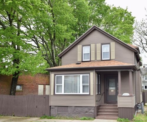 159 Park St, New Bedford, MA 02740-3869
