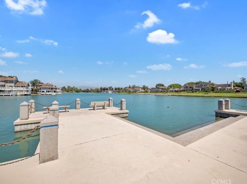 2 Bayfield, Irvine CA  92614-7907 exterior