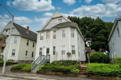 6 Doane St, Worcester MA  01607-1108 exterior