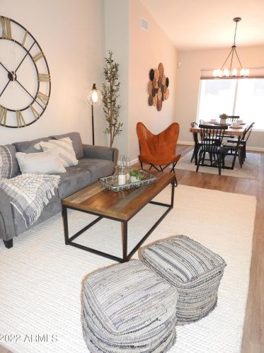 3041 Blackhawk Dr, Phoenix AZ 85050-4821 exterior