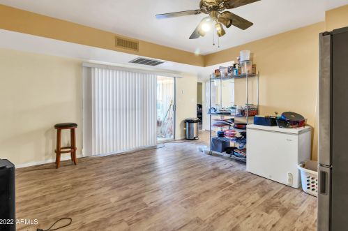 8409 33rd Ave, Phoenix, AZ 85051-5972