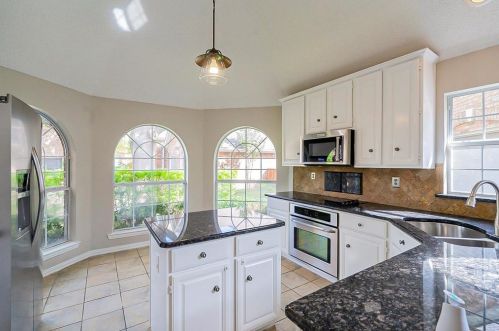 14593 Parker Ct, Addison TX 75001-7971 exterior