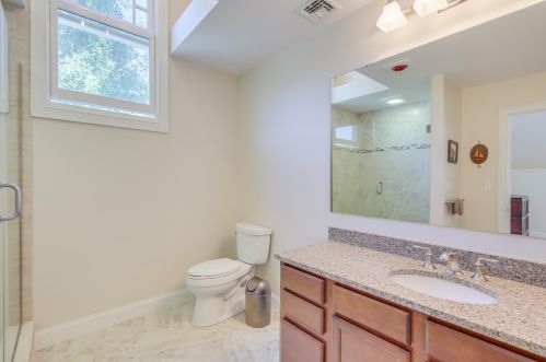 40 Main St, Falmouth MA 02540-3129 exterior