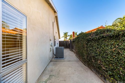 14732 Sweetan St, Irvine CA 92604-2425 exterior