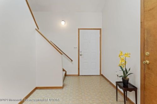 73 Wigwam Ln, Tinton Falls NJ 07724-3176 exterior