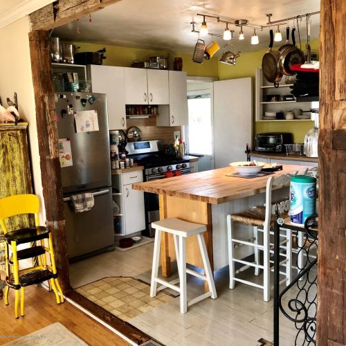 221 Queens Dr, Little Silver NJ 07739-1630 exterior