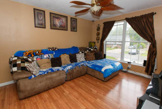 9706 Ranger Rd, Louisville, KY 40229-1815