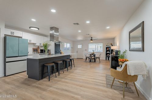 3320 Claire Dr, Phoenix AZ 85032-4933 exterior