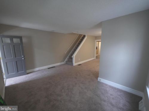 319 High St, West Deptford NJ  08096-2225 exterior