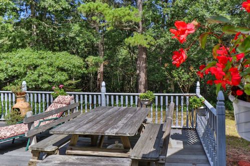 21 Mary Beth Ln, Harwich MA 02645-1326 exterior