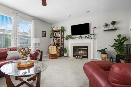 265 Hanburg Ln, Lemont IL 60440-6193 exterior