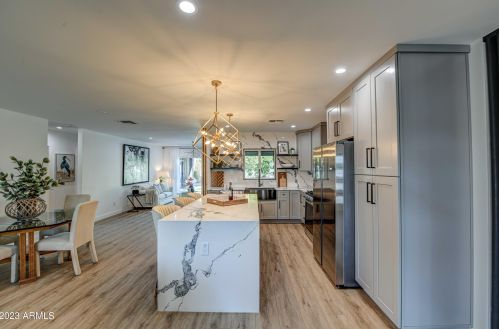 4043 44th Pl, Phoenix AZ  85018-5401 exterior