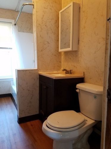 35 Litchfield St, Worcester MA 01603-2847 exterior