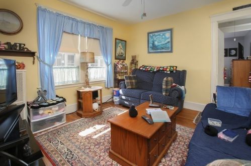 42 Estabrook Rd, Quincy MA 02170-3902 exterior