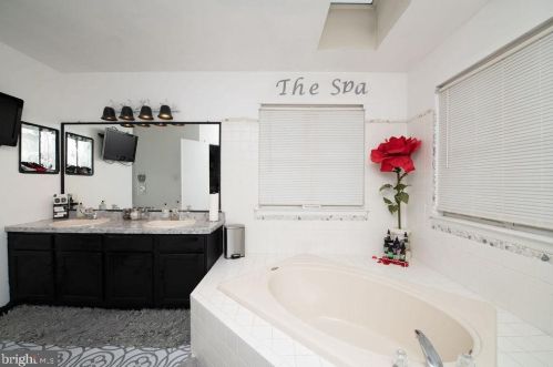 44 Blue Stone Cir, Erial NJ  08081-1340 exterior