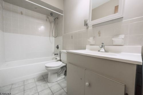 17 Center St, Belleville NJ  07109-1705 exterior