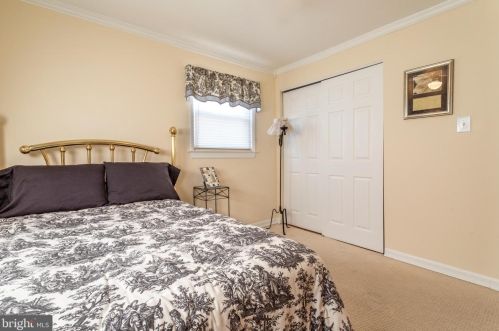 166 Frd Ave, West Deptford NJ 08096-5034 exterior