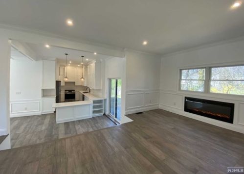 73 Merritt Ave, Cresskill NJ  07626-2419 exterior