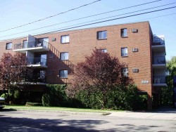 209 Riverview Ave, Newton MA  02466-1360 exterior