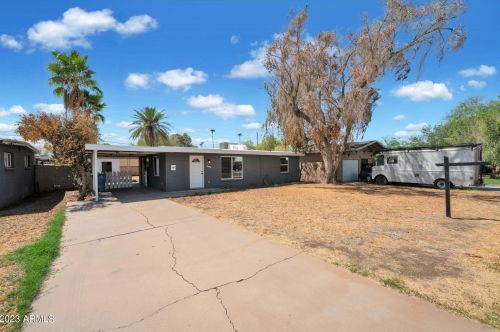 2205 Cambridge Ave, Phoenix AZ 85008-1027 exterior