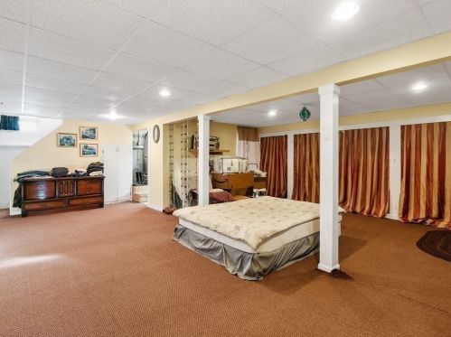 305 Detroit St, Fall River MA 02721-4904 exterior