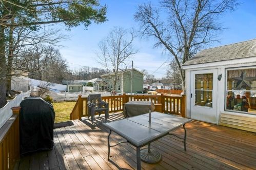 162 June St, Worcester MA 01602-3249 exterior