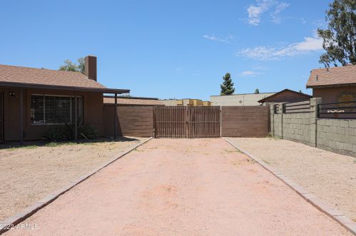 5044 Cambridge Ave, Phoenix AZ  85008-1620 exterior