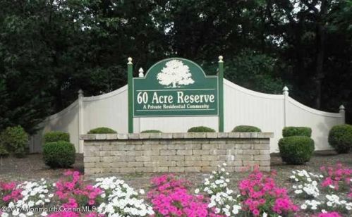 406 Larkspur Ln, Jackson Twp NJ  08527-4106 exterior