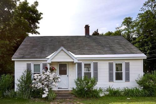 14 Dox Rd, Montgomery, MA 01085-1402