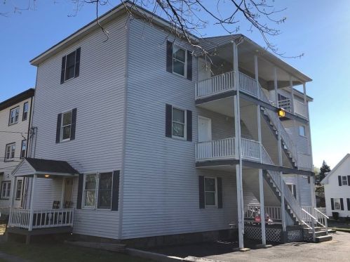 61 Houghton St, Worcester MA 01604-3822 exterior