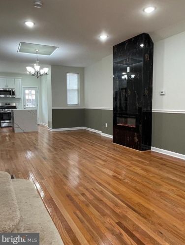 5818 Camac St, Philadelphia PA  19141-4123 exterior