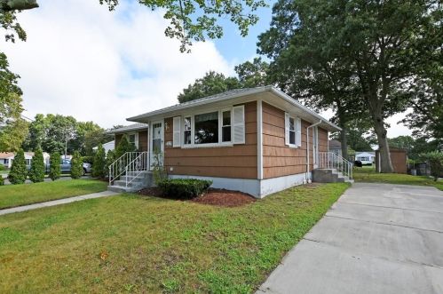 277 Austin St, Fall River, MA 02723-3615