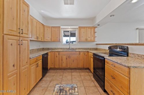 10415 38th St, Phoenix, AZ 85028-4015