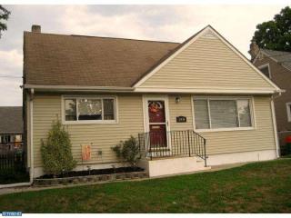 510 Elm Ave, West Deptford NJ  08096-2808 exterior