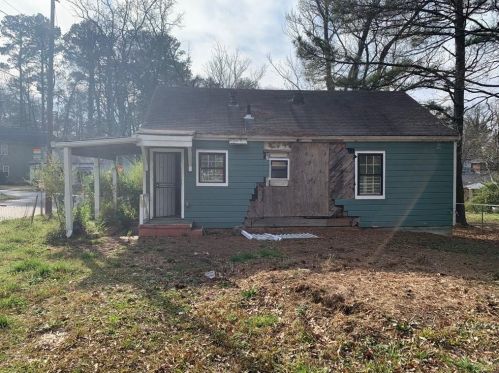 89 Holly Rd, Atlanta GA 30314-2002 exterior