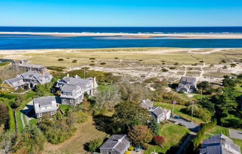 65 Morris Is Rd, Chatham MA 02633-2526 exterior