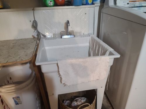 145 Armour St, New Bedford MA 02740-2405 exterior