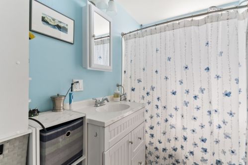 53 Hale St, Beverly MA 01915-5426 exterior