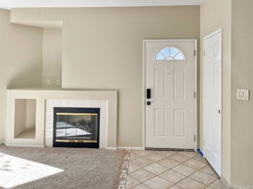 8070 Treeview Ct, Anaheim CA 92808-1553 exterior