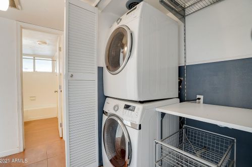 2913 Casa Tomas Ct, Phoenix AZ  85016-7708 exterior