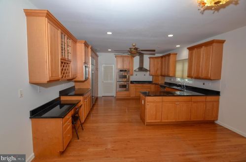 8 Landview Ln, Columbus NJ 08022-2260 exterior